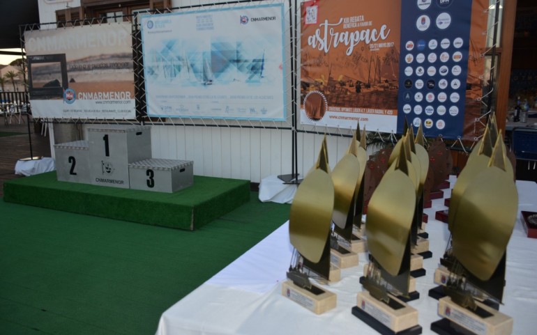 Entrega trofeos G.P. Ayto Los Alcázares y ganadores del “Carabela” – Fotos: David Mtnez