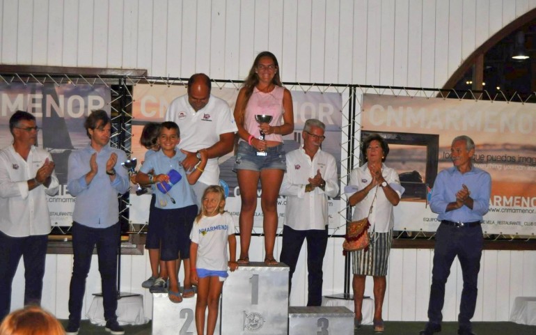 Tarde de trofeos y premios en los campeonatos y regatas de verano (Fotos: Ángela Corbalán)