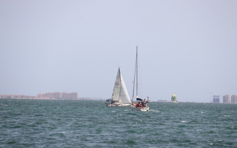 Competición y barbacoa centró la regata #yosoydelmarmenor (Fotos: Falgas e Inés)